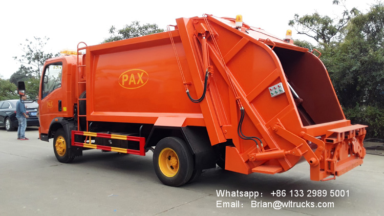 HOWO 5000 liter garbage disposal truck - fuel truck,sewage suction