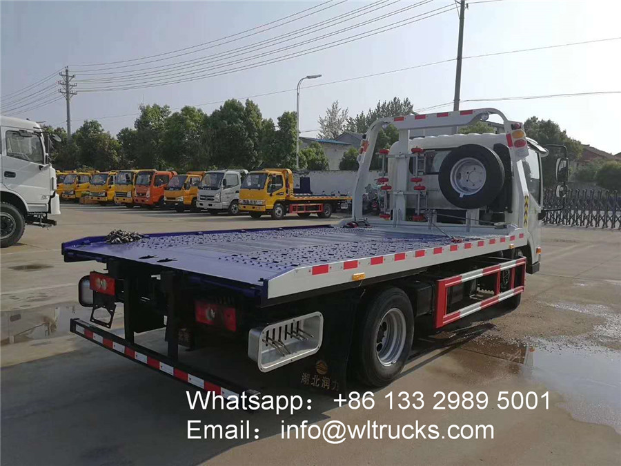 Isuzu 4t tow truck