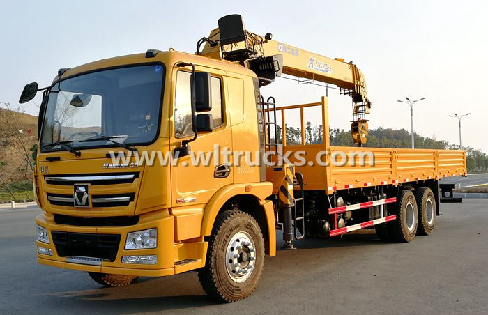 XGMG folding boom truck crane