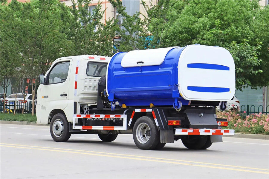 4 wheel Foton 3 cubic meters detachable garbage truck