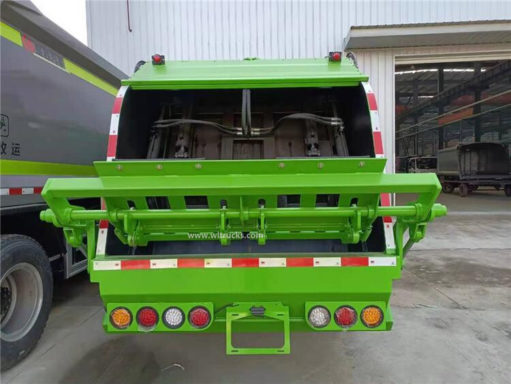 Sinotruk Howo 5 ton compression garbage truck