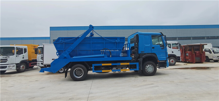 Sinotruk Howo 8-12cbm swing arm skip loading garbage truck