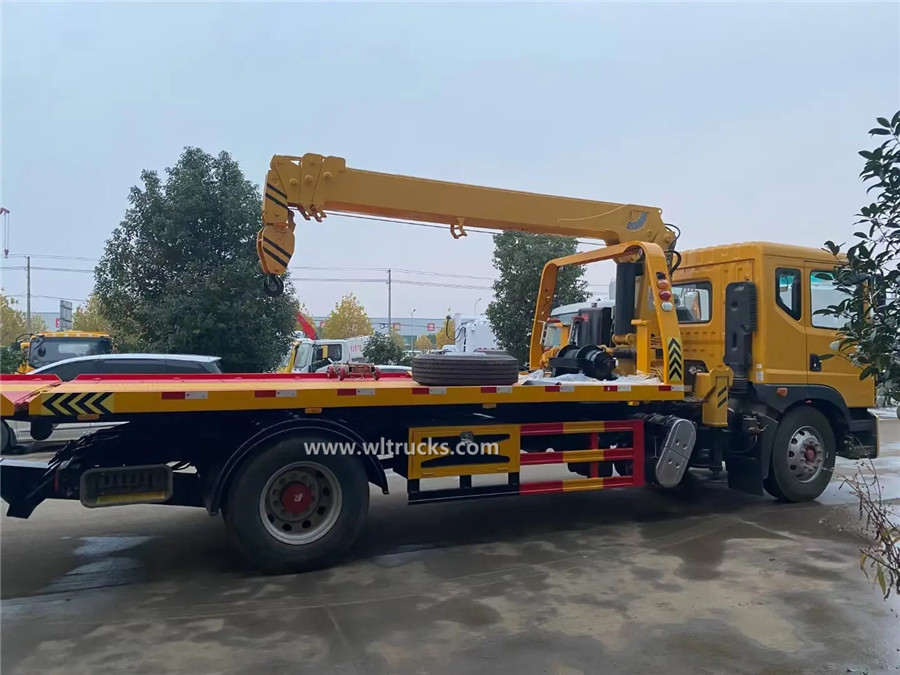 Dongfeng D9 8ton wrecker truck with crane