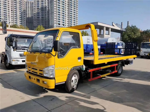 Japan Isuzu NHR 3 ton flatbed tow truck