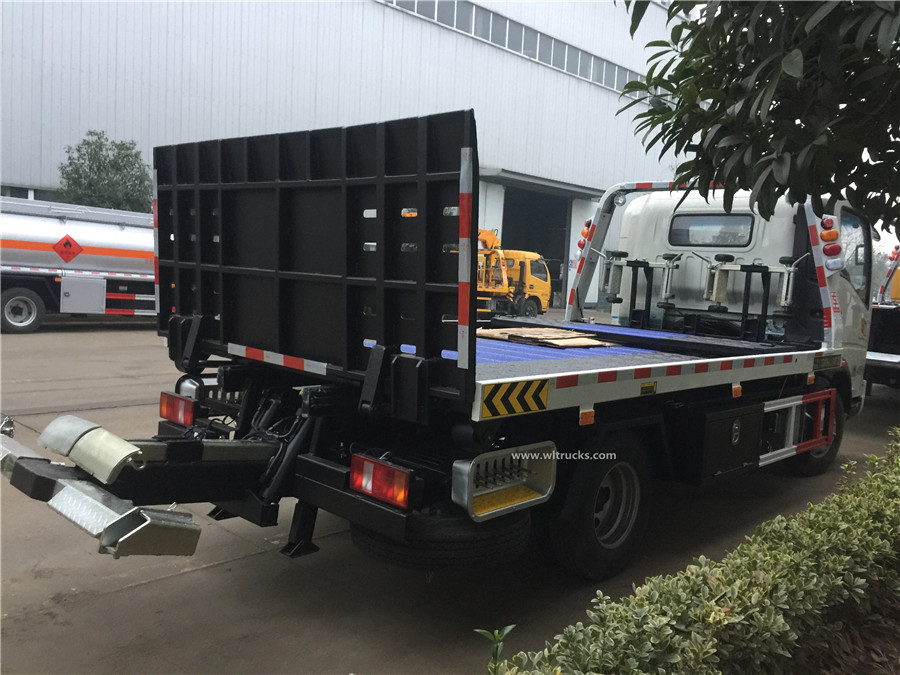 Sinotruk Howo 3 ton flatbed wrecker tow truck