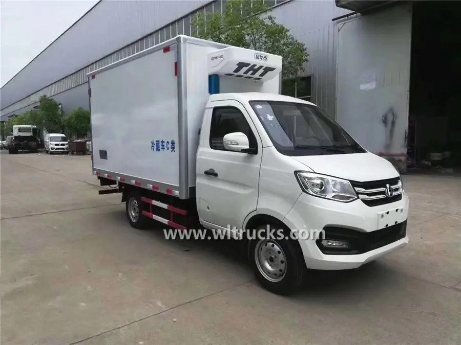 6 wheel Changan Kuayue petrol small refrigerator truck