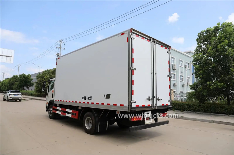 Dayun 10 tonne refrigerated vehicle