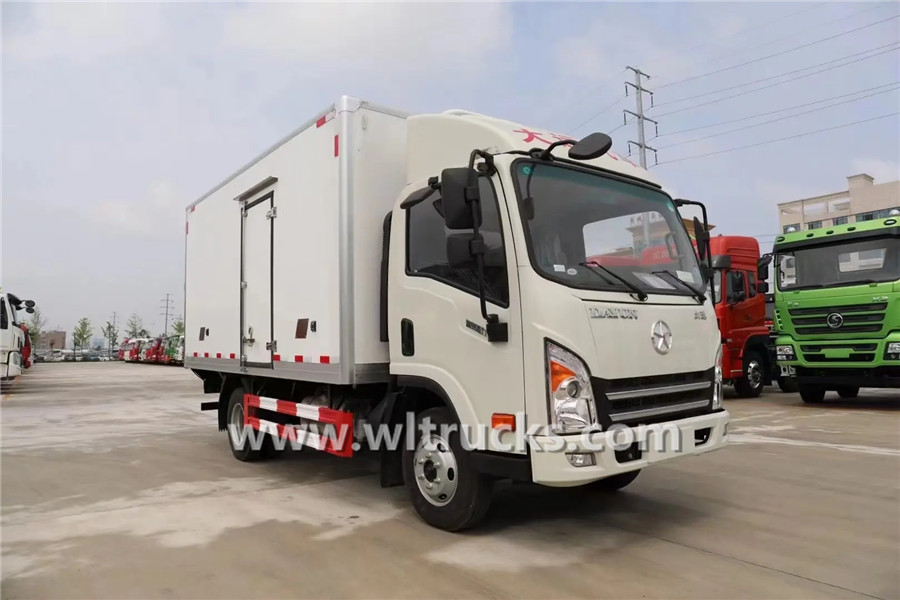 Dayun 4 ton reefer container box truck