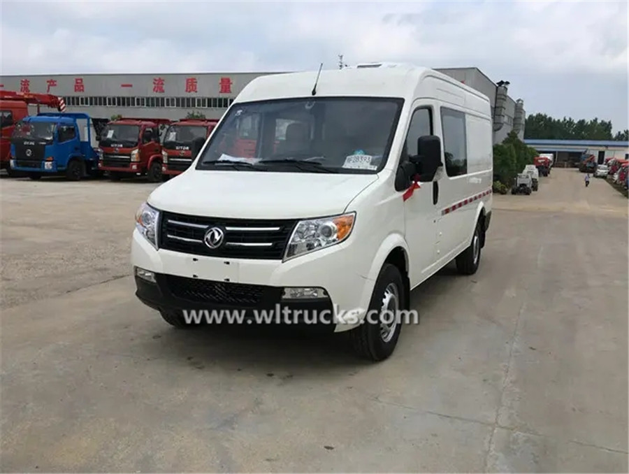 Dongfeng Mnibus 2 ton cold storage van