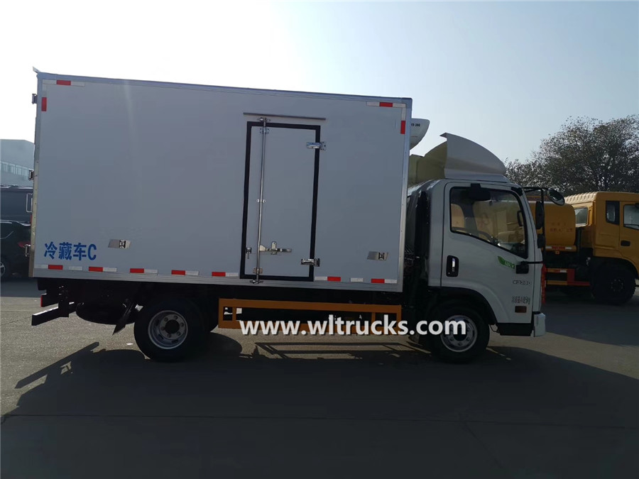 ISUZU JDMC 3 tonne cold room van truck