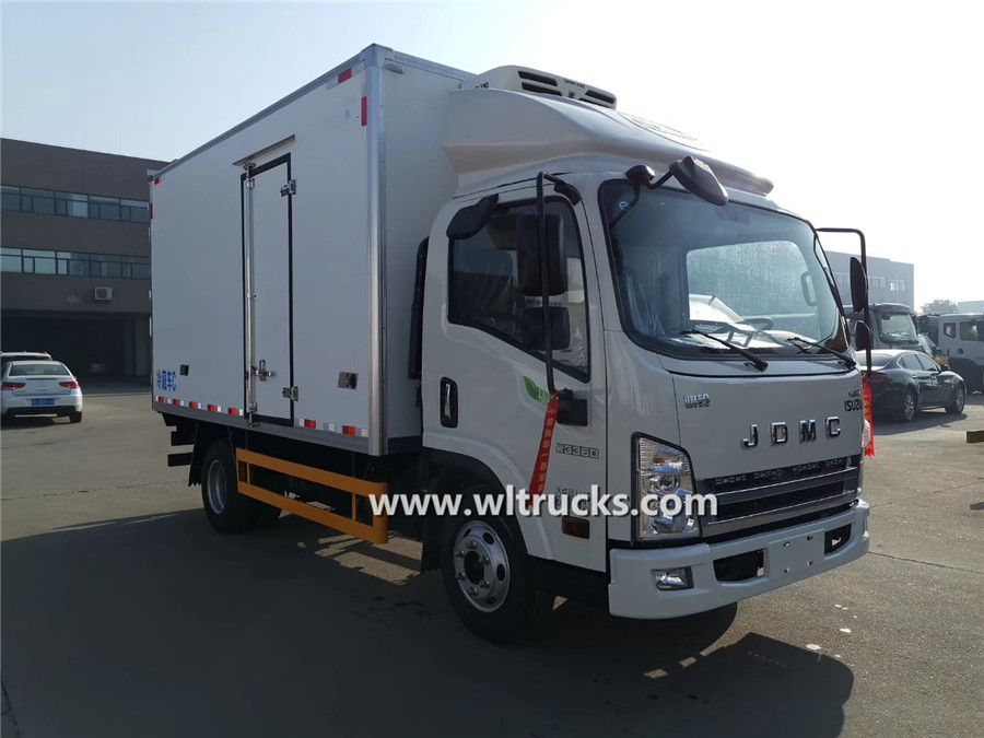 ISUZU JDMC 3mt box freezer truck