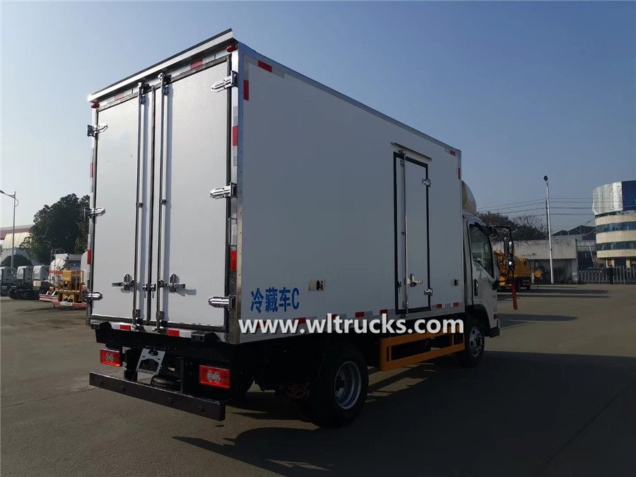 ISUZU JDMC 4t refrigeration van truck