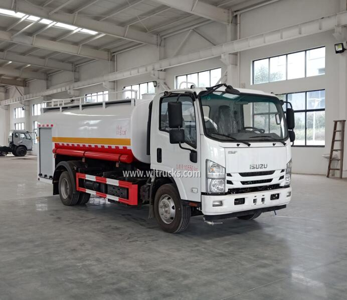 ISUZU KV600 1500 gallon fire fighting water bowser