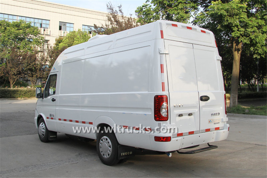 Iveco Power Daily 9m3 refrigerator box truck