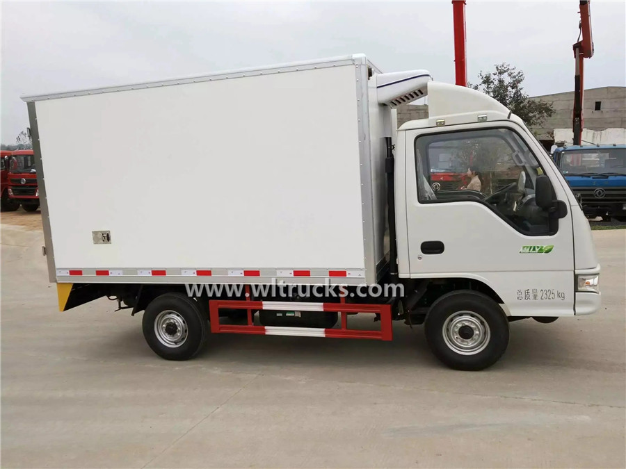 JAC 2mt freezer food transport truck