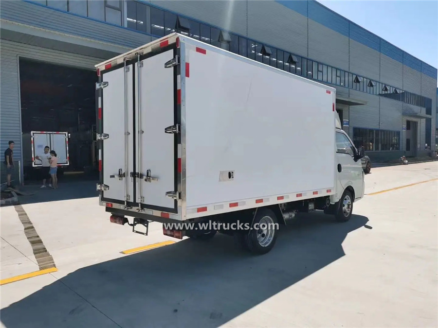 JAC 3.5 meters long frozen food truck