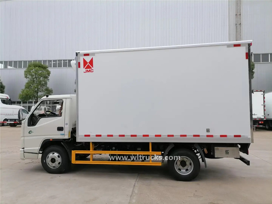 JMC 13ft cooling van truck