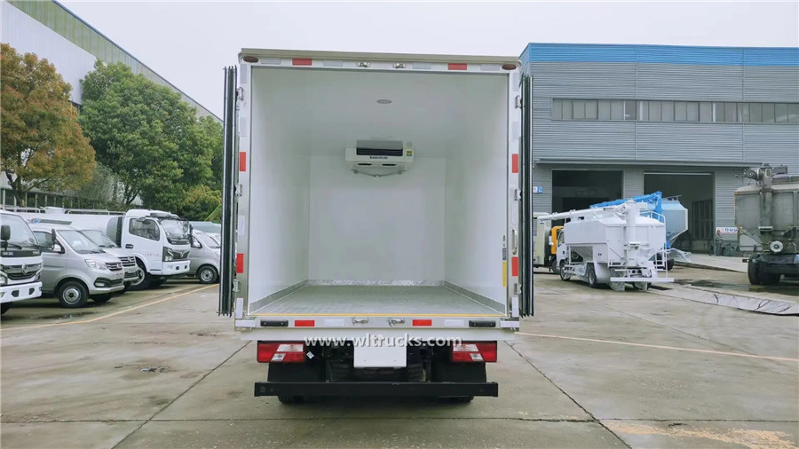 JMC 17ft freezer delivery truck