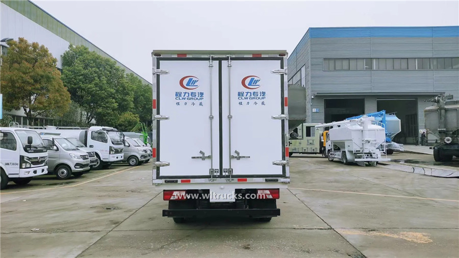 JMC 5.2 meters refrigerated cargo truck