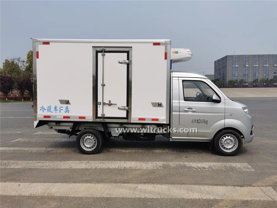 Jinbei 1t refrigerated mini truck