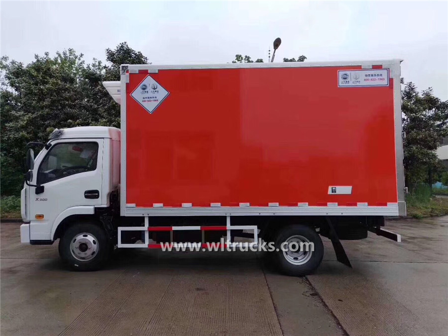 SAIC Yuejin 4t truck with refrigerator