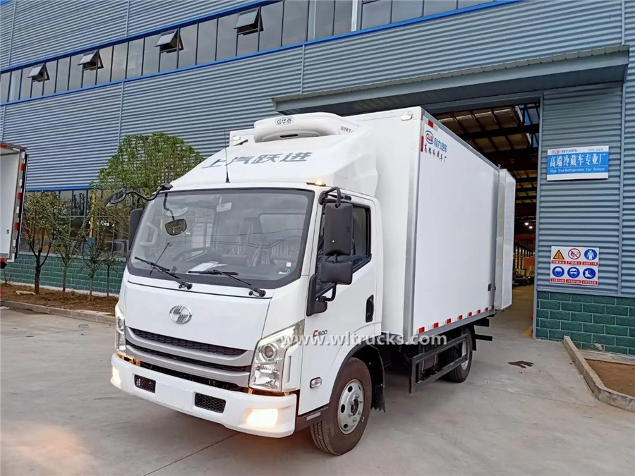 SAIC Yuejin 6 ton refrigerate vehicle