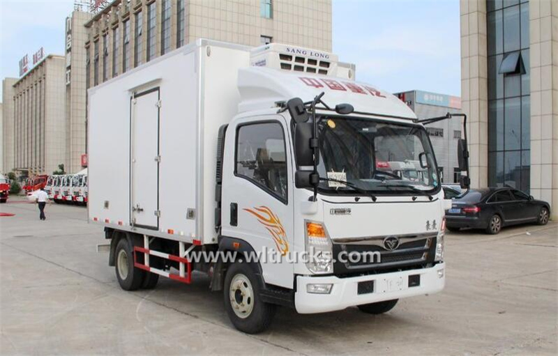 Sinotruk Haoman 3 ton freezer refrigerated truck